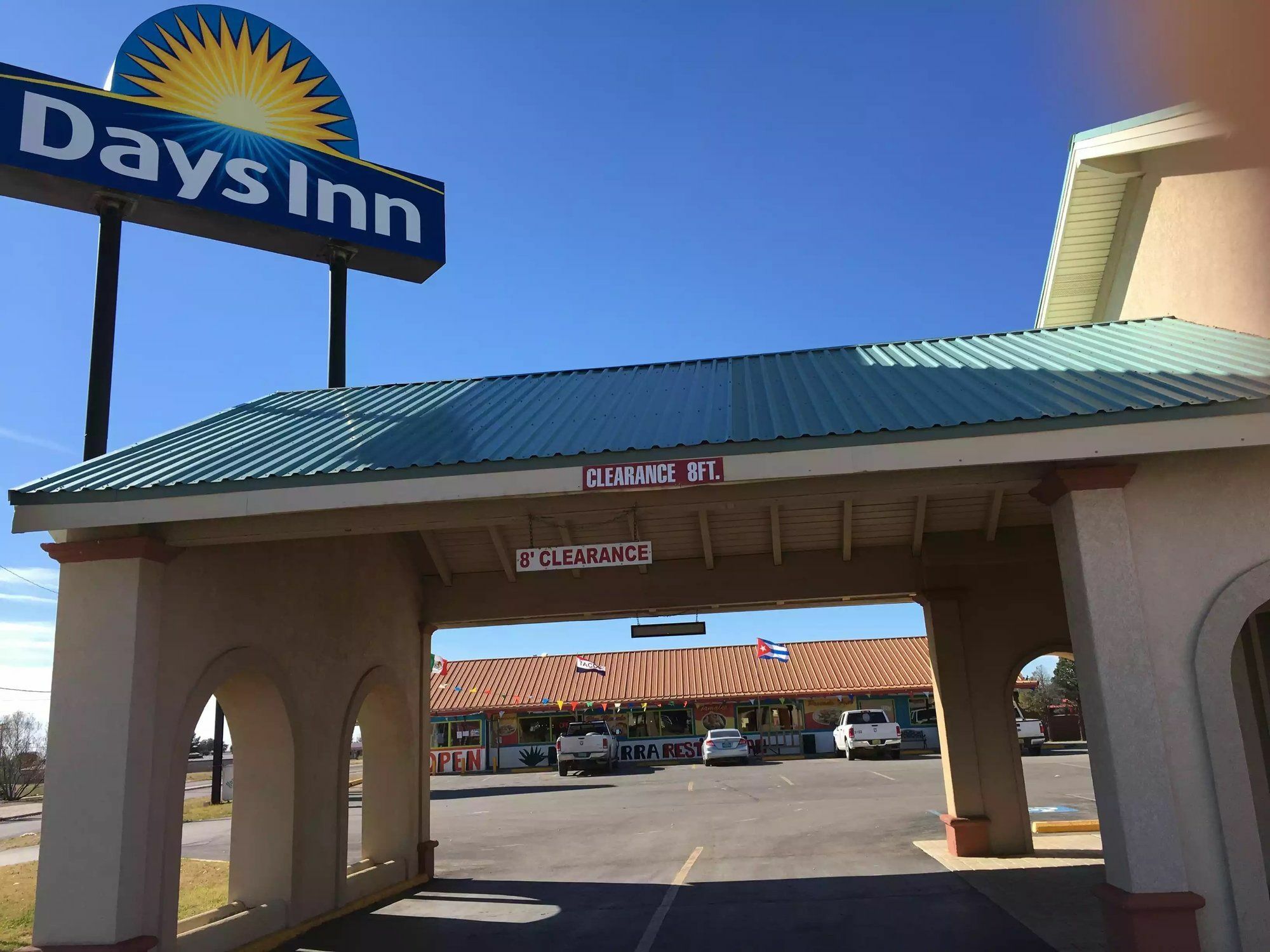 Days Inn By Wyndham Хоббс Экстерьер фото